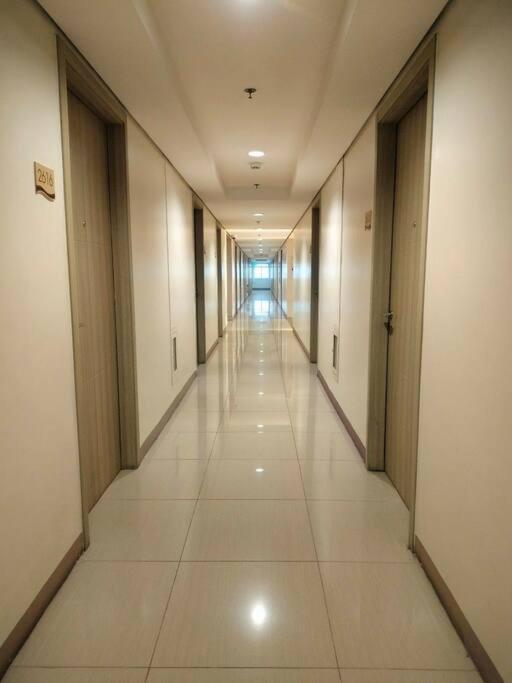 Condo In Pasay@ Breeze Residence By: Lsh Staycation Manila Exterior photo