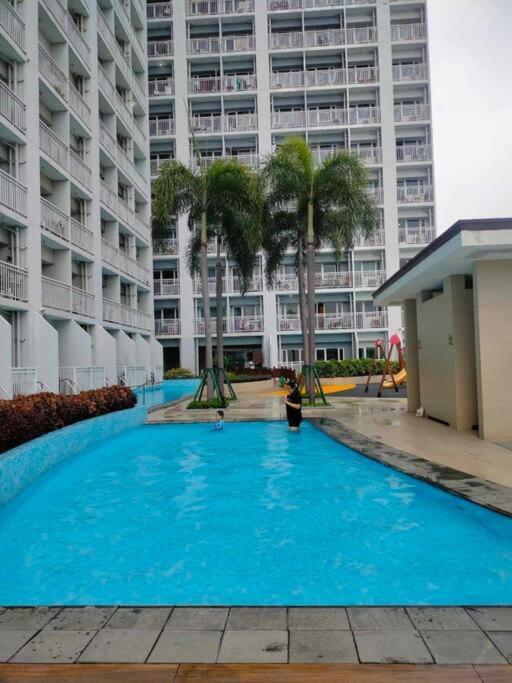 Condo In Pasay@ Breeze Residence By: Lsh Staycation Manila Exterior photo